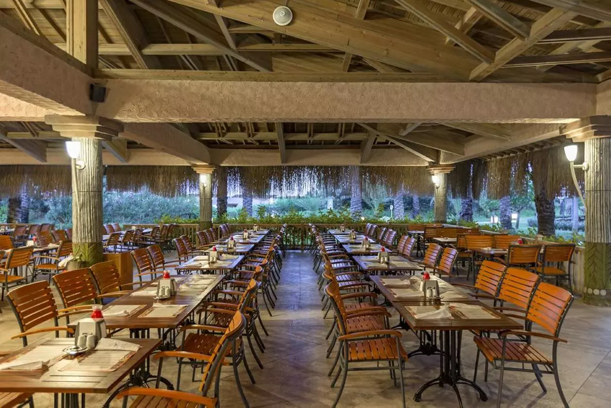 ROYALWING_SHABAVIZ (19).jpg